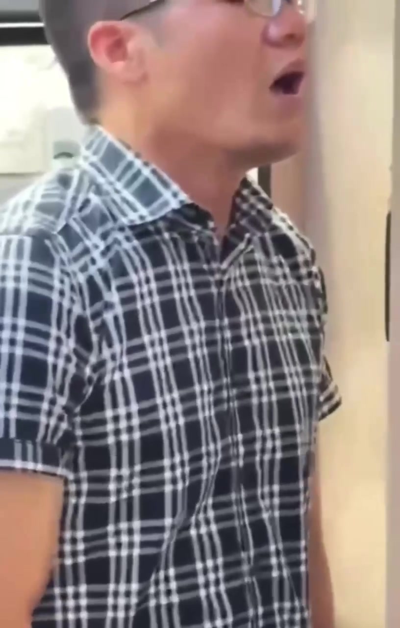 LẠY BỐ KHÔNG PHẢI CHƠI TRỐN TÌM, ĐÂY LÀ THANH NIÊN ĐANG LÀM QUẢ LỌ