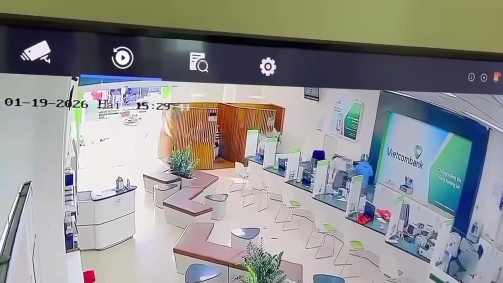 TRUY BẮT 2 ĐỐI TƯỢNG CỚP NGÂN HÀNG TẠI GIA LAI CHIỀU NAY. Video full